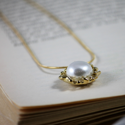 Pearl Glow Necklace